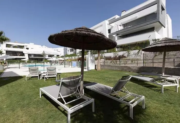 Modern With Private Garden *