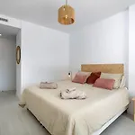 Apartmán Modern With Private Garden