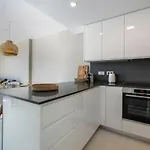 Modern With Private Garden Apartmán *