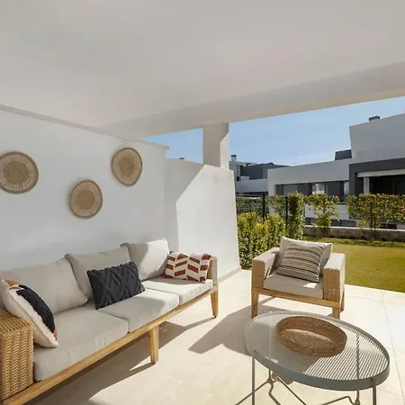 Modern With Private Garden Apartamento Estepona