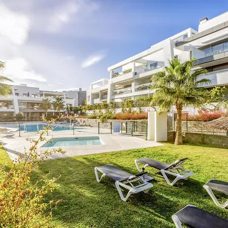 Modern With Private Garden Apartamento Estepona