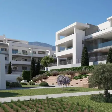 Modern With Private Garden *